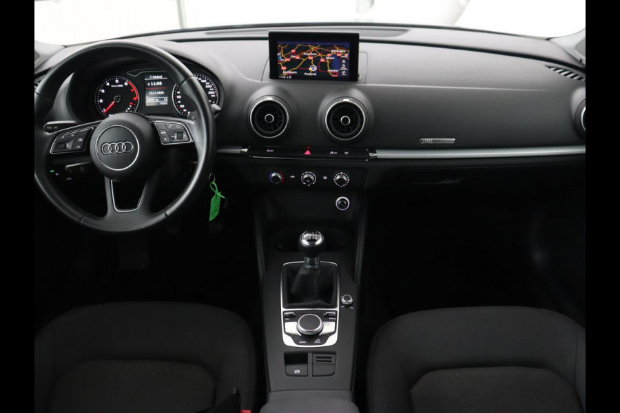 Audi A3 35 TFSI Pro Line | 150pk | Bi-Xenon | Navigatie | Cruise control | Airco | Parkeerhulp | Bluetooth | Aluminium raamlijsten