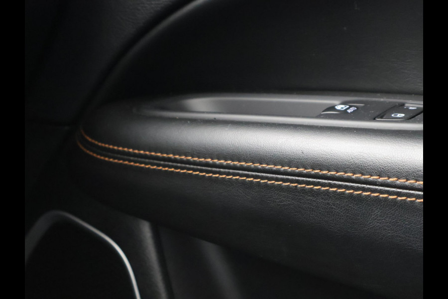 Jeep Compass 2.0 MULTIJET DIESEL 4X4 LIMITED + 1900 KG TREKHAAK | APPLE CARPLAY