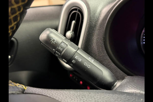 Kia Picanto 1.0 T-GDi X-Line 5p NAVIGATIE CAMERA LEDER APPLE CARPLAY PDC CRUISE KEYLESS-GO STOEL/ STUURVERWARMING START/STOP