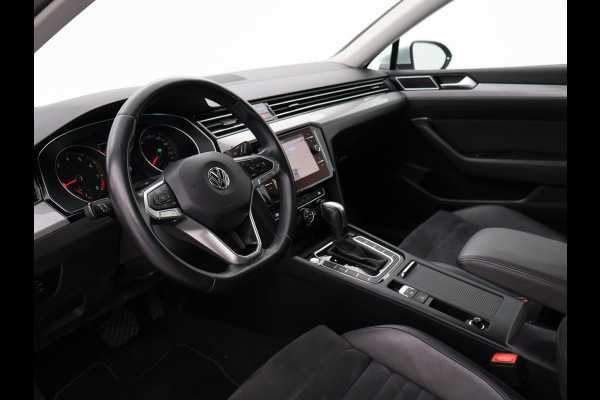 Volkswagen Passat Variant 1.5 TSI 150 PK DSG AUT. + WEGKL. TREKHAAK | 19 INCH LMV | ADAPTIVE CRUISE | APPLE CARPLAY | LED