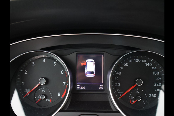 Volkswagen Passat Variant 1.5 TSI 150 PK DSG AUT. + WEGKL. TREKHAAK | 19 INCH LMV | ADAPTIVE CRUISE | APPLE CARPLAY | LED