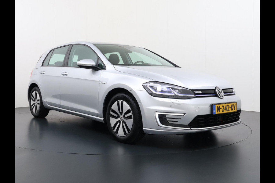 Volkswagen e-Golf e-Golf WARMTEPOMP| DODE HOEK| APPLE CARPLAY/ ANDROID AUTO| DIG. DASH | CAMERA| STOELVERW. |