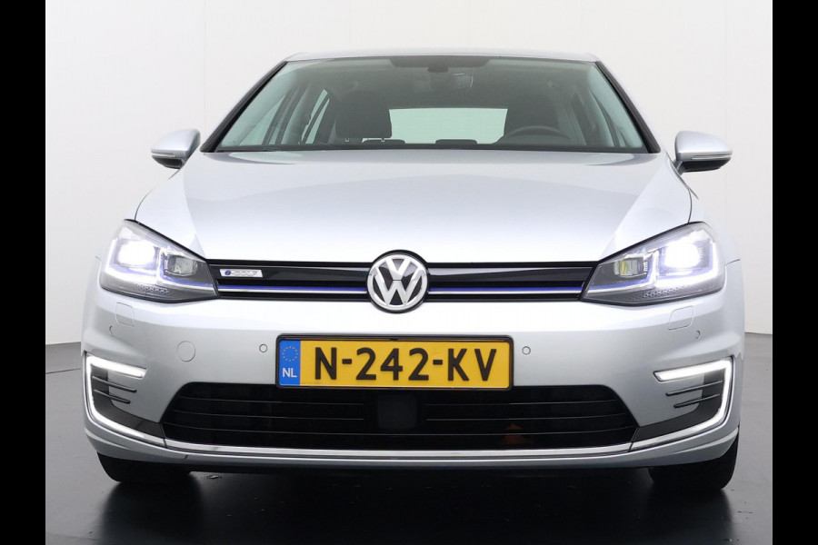 Volkswagen e-Golf e-Golf WARMTEPOMP| DODE HOEK| APPLE CARPLAY/ ANDROID AUTO| DIG. DASH | CAMERA| STOELVERW. |
