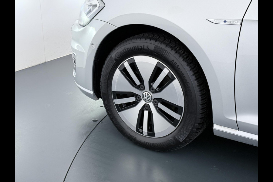 Volkswagen e-Golf e-Golf WARMTEPOMP| DODE HOEK| APPLE CARPLAY/ ANDROID AUTO| DIG. DASH | CAMERA| STOELVERW. |