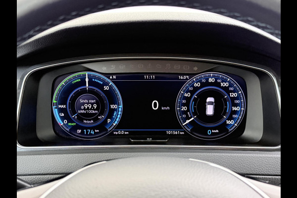 Volkswagen e-Golf e-Golf WARMTEPOMP| DODE HOEK| APPLE CARPLAY/ ANDROID AUTO| DIG. DASH | CAMERA| STOELVERW. |
