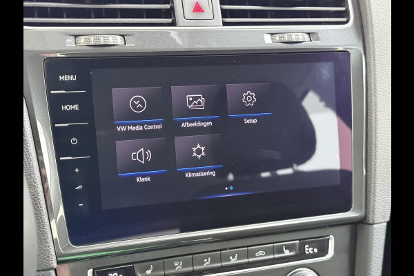 Volkswagen e-Golf e-Golf WARMTEPOMP| DODE HOEK| APPLE CARPLAY/ ANDROID AUTO| DIG. DASH | CAMERA| STOELVERW. |