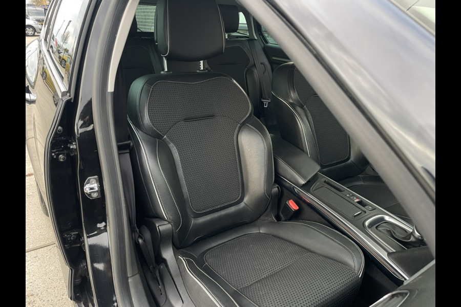 Renault Mégane Estate 1.3 TCe Bose 163pk | Trekhaak | Camera | Carplay | Navi | Climate