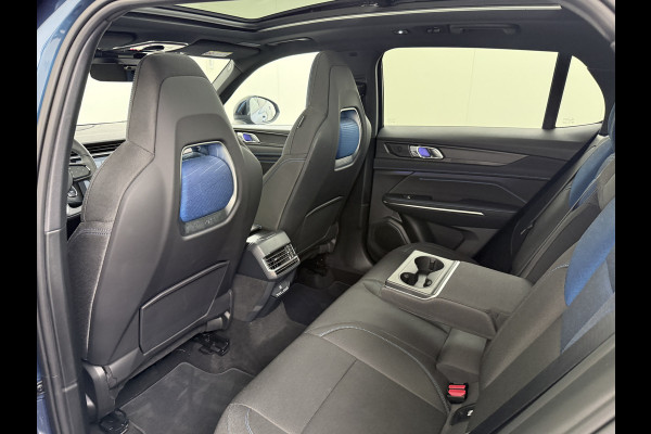 Lynk & Co 01 AUT-7 261pk PHEV Zwarte-Hemel Pano-Schuifdak Lmv 20" 360°Camera Apple Carplay Android Auto Adap.Cruise Navi Pdc Ecc Keyless Led  Elek.Memory.Stoel File assistent Dodehoek detector Elektrisch bedienbare achterklep Rijstrooksensor Wifi Verkeersbord detectie 425Nm koppel 3,7kw laadvermogen 1.800KG-Trekvermogen! €44.880 Nieuwprijs 1e Eigenaar Origineel NLse auto!