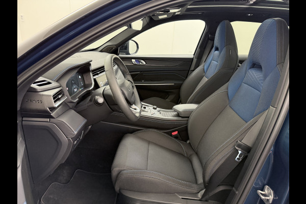 Lynk & Co 01 AUT-7 261pk PHEV Zwarte-Hemel Pano-Schuifdak Lmv 20" 360°Camera Apple Carplay Android Auto Adap.Cruise Navi Pdc Ecc Keyless Led  Elek.Memory.Stoel File assistent Dodehoek detector Elektrisch bedienbare achterklep Rijstrooksensor Wifi Verkeersbord detectie 425Nm koppel 3,7kw laadvermogen 1.800KG-Trekvermogen! €44.880 Nieuwprijs 1e Eigenaar Origineel NLse auto!