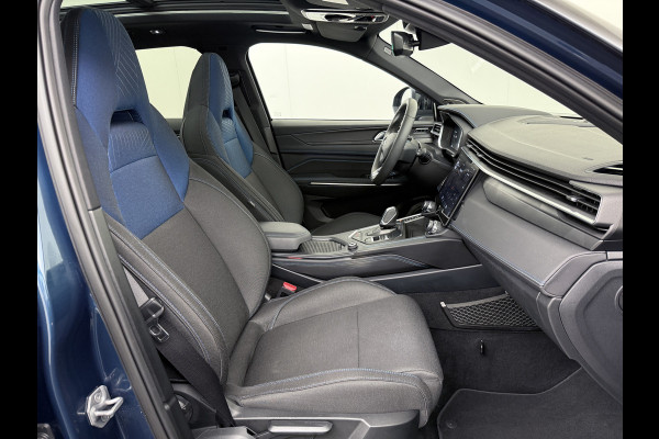 Lynk & Co 01 AUT-7 261pk PHEV Zwarte-Hemel Pano-Schuifdak Lmv 20" 360°Camera Apple Carplay Android Auto Adap.Cruise Navi Pdc Ecc Keyless Led  Elek.Memory.Stoel File assistent Dodehoek detector Elektrisch bedienbare achterklep Rijstrooksensor Wifi Verkeersbord detectie 425Nm koppel 3,7kw laadvermogen 1.800KG-Trekvermogen! €44.880 Nieuwprijs 1e Eigenaar Origineel NLse auto!