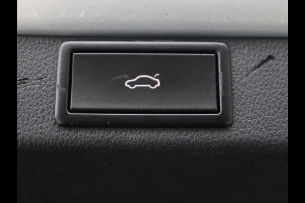 Škoda Octavia 1.5 TSI First Edition | Stoelverwarming | Adaptive cruise | Carplay | Sfeerverlichting | Matrix LED | Navigatie | Parkeerhulp | Keyless | DAB | Virtual Cockpit