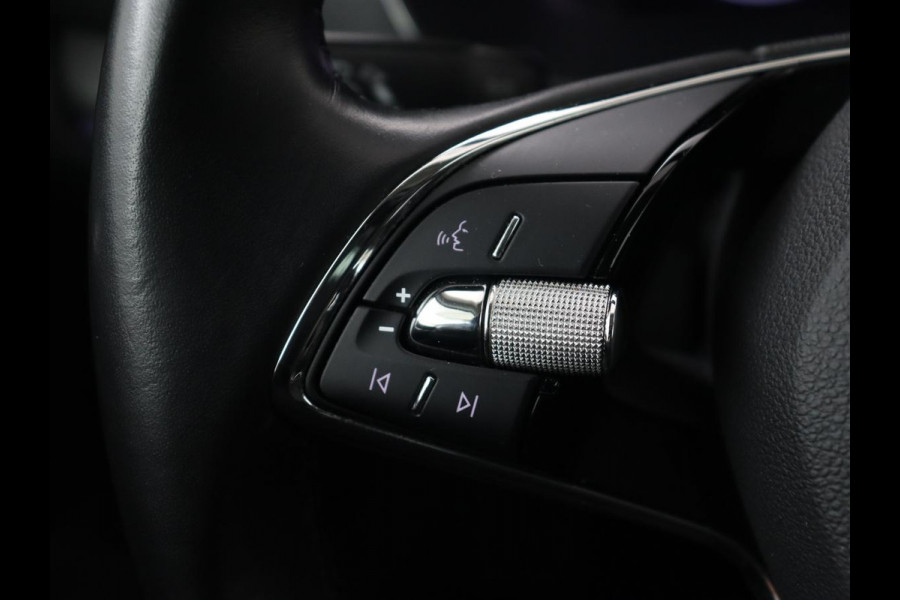 Škoda Octavia 1.5 TSI First Edition | Stoelverwarming | Adaptive cruise | Carplay | Sfeerverlichting | Matrix LED | Navigatie | Parkeerhulp | Keyless | DAB | Virtual Cockpit