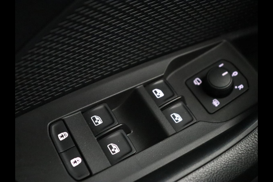 Škoda Octavia 1.5 TSI First Edition | Stoelverwarming | Adaptive cruise | Carplay | Sfeerverlichting | Matrix LED | Navigatie | Parkeerhulp | Keyless | DAB | Virtual Cockpit