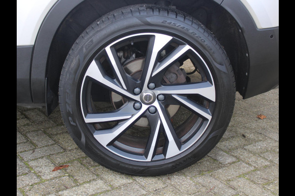 Volvo XC40 2.0 T5 AWD R-Design Intro Edition | ELEKTRISCH SCHUIFDAK | LEDEREN BEKLEDING | 2100 KG TREKGEWICHT |