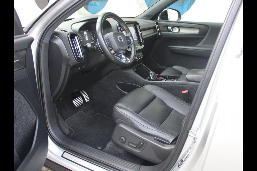Volvo XC40 2.0 T5 AWD R-Design Intro Edition | ELEKTRISCH SCHUIFDAK | LEDEREN BEKLEDING | 2100 KG TREKGEWICHT |