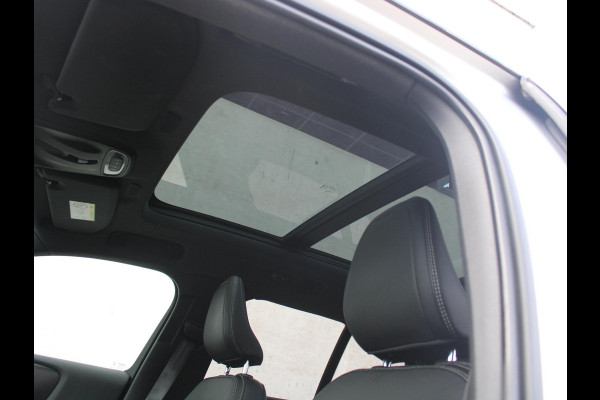 Volvo XC40 2.0 T5 AWD R-Design Intro Edition | ELEKTRISCH SCHUIFDAK | LEDEREN BEKLEDING | 2100 KG TREKGEWICHT |