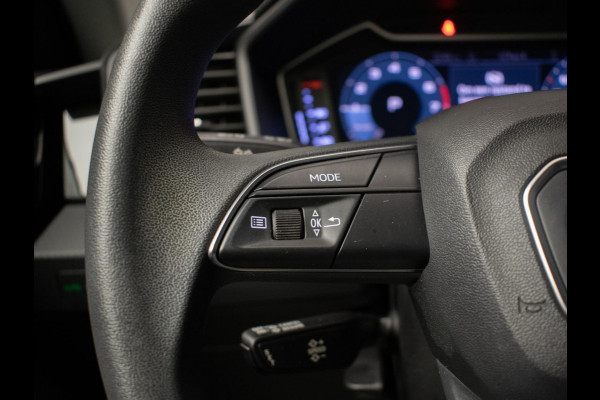 Audi A1 Sportback 30 TFSI Sport (APPLE CARPLAY,NAVI,CRUISE,DIGITAL COCKPIT,LED,BLACK EDITION,SPORTSTOELEN,LM VELGEN,NETTE STAAT)