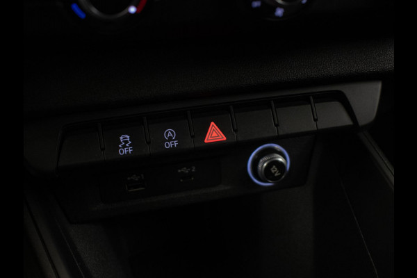 Audi A1 Sportback 30 TFSI Sport (APPLE CARPLAY,NAVI,CRUISE,DIGITAL COCKPIT,LED,BLACK EDITION,SPORTSTOELEN,LM VELGEN,NETTE STAAT)