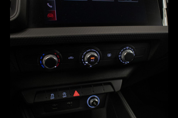 Audi A1 Sportback 30 TFSI Sport (APPLE CARPLAY,NAVI,CRUISE,DIGITAL COCKPIT,LED,BLACK EDITION,SPORTSTOELEN,LM VELGEN,NETTE STAAT)
