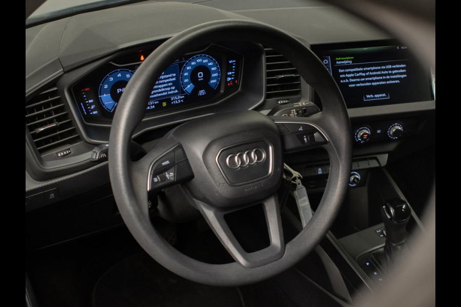 Audi A1 Sportback 30 TFSI Sport (APPLE CARPLAY,NAVI,CRUISE,DIGITAL COCKPIT,LED,BLACK EDITION,SPORTSTOELEN,LM VELGEN,NETTE STAAT)