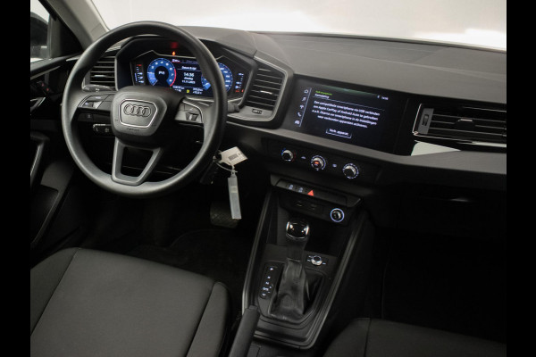 Audi A1 Sportback 30 TFSI Sport (APPLE CARPLAY,NAVI,CRUISE,DIGITAL COCKPIT,LED,BLACK EDITION,SPORTSTOELEN,LM VELGEN,NETTE STAAT)