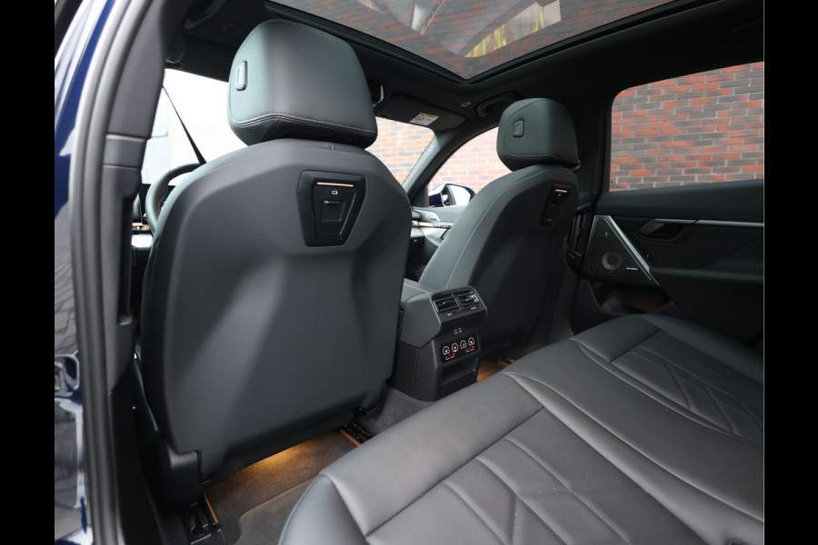 BMW 5 Serie 550e xDrive | M-Performance - Pano - Trekhaak - HUD - B&W