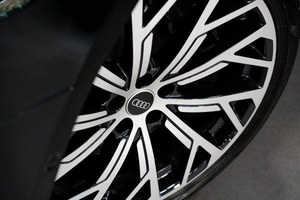 Audi A8 60 TFSI e quattro Pro Line Plus *Bang & Olufsen / Panorama / Stoelventilatie- + massage / Surround-view / HUD*