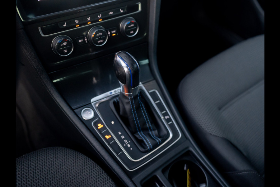 Volkswagen e-Golf | Camera | Keyless | Warmtepomp | Stoelverw. | Adapt. Cr. Stop&Go | Virtual Cockpit | Prijs Rijklaar!!
