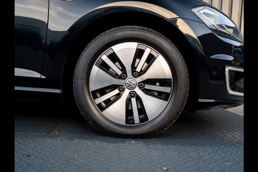 Volkswagen e-Golf | Camera | Keyless | Warmtepomp | Stoelverw. | Adapt. Cr. Stop&Go | Virtual Cockpit | Prijs Rijklaar!!