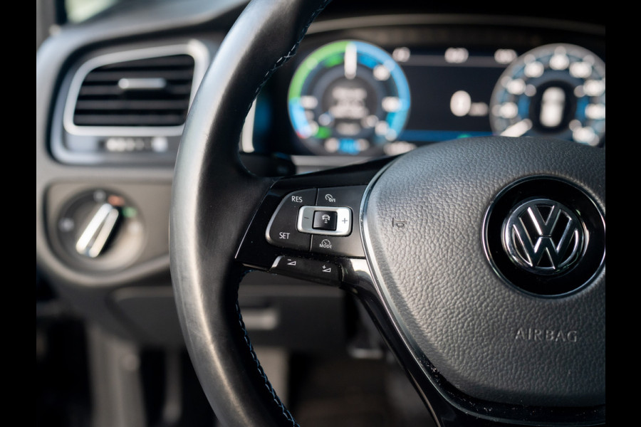 Volkswagen e-Golf | Camera | Keyless | Warmtepomp | Stoelverw. | Adapt. Cr. Stop&Go | Virtual Cockpit | Prijs Rijklaar!!