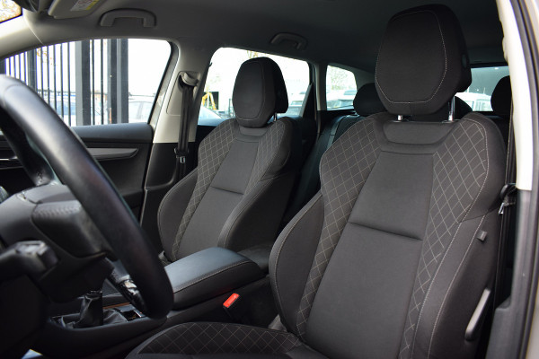 Škoda Karoq 1.0 TSI Business Edition | Apple CarPlay | Virtual | Stuur- en Stoelverwarming