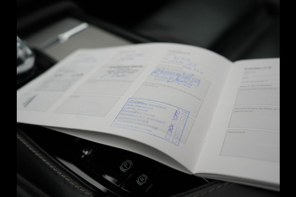 Volvo XC90 T8 Twin Engine AWD Inscription 7 Persoons 394pk Plug In Hybrid Dealer O.H PHEV | Panodak | Adaptive Cruise | Luxe Lederen Comfortzetels Massage & Ventilatie | Head Up | 360 Camera | Harman Kardon | Blis | Apple Carplay | Navigatie |