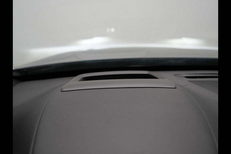 Volvo XC90 T8 Twin Engine AWD Inscription 7 Persoons 394pk Plug In Hybrid Dealer O.H PHEV | Panodak | Adaptive Cruise | Luxe Lederen Comfortzetels Massage & Ventilatie | Head Up | 360 Camera | Harman Kardon | Blis | Apple Carplay | Navigatie |