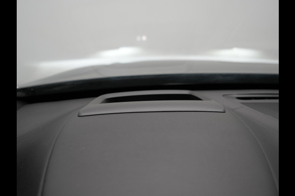 Volvo XC90 T8 Twin Engine AWD Inscription 7 Persoons 394pk Plug In Hybrid Dealer O.H PHEV | Panodak | Adaptive Cruise | Luxe Lederen Comfortzetels Massage & Ventilatie | Head Up | 360 Camera | Harman Kardon | Blis | Apple Carplay | Navigatie |