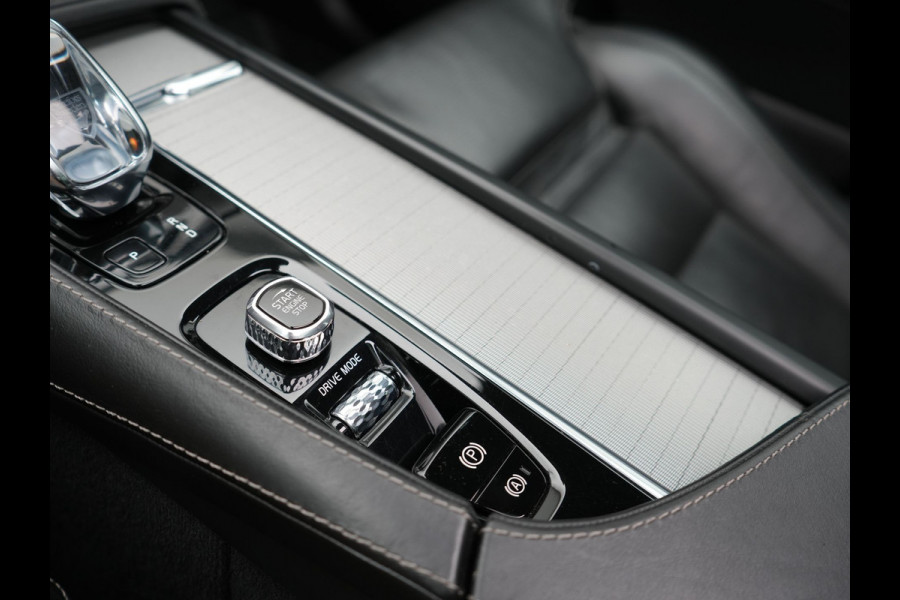 Volvo XC90 T8 Twin Engine AWD Inscription 7 Persoons 394pk Plug In Hybrid Dealer O.H PHEV | Panodak | Adaptive Cruise | Luxe Lederen Comfortzetels Massage & Ventilatie | Head Up | 360 Camera | Harman Kardon | Blis | Apple Carplay | Navigatie |