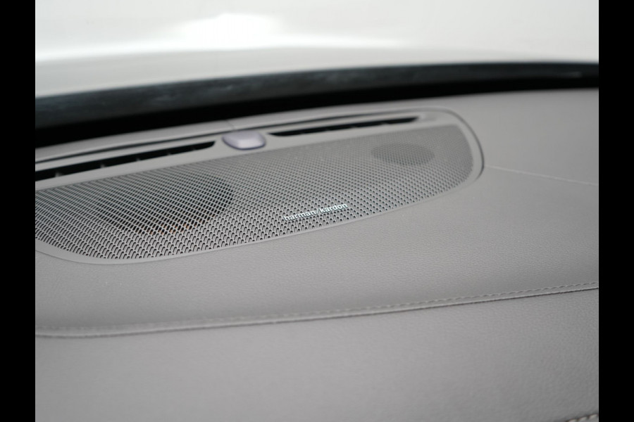 Volvo XC90 T8 Twin Engine AWD Inscription 7 Persoons 394pk Plug In Hybrid Dealer O.H PHEV | Panodak | Adaptive Cruise | Luxe Lederen Comfortzetels Massage & Ventilatie | Head Up | 360 Camera | Harman Kardon | Blis | Apple Carplay | Navigatie |