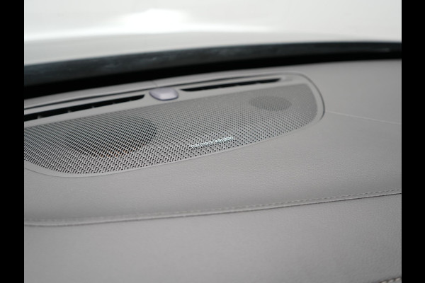 Volvo XC90 T8 Twin Engine AWD Inscription 7 Persoons 394pk Plug In Hybrid Dealer O.H PHEV | Panodak | Adaptive Cruise | Luxe Lederen Comfortzetels Massage & Ventilatie | Head Up | 360 Camera | Harman Kardon | Blis | Apple Carplay | Navigatie |