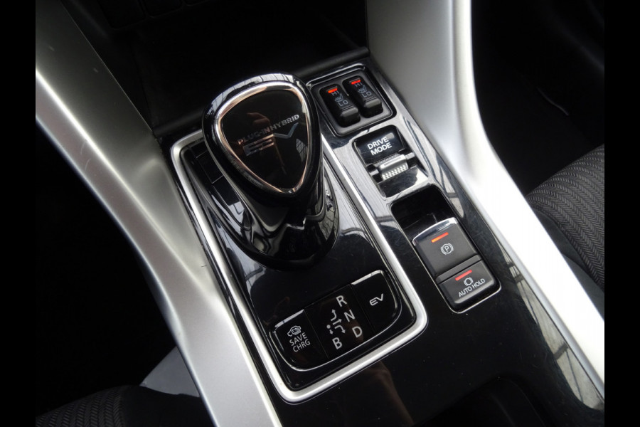 Mitsubishi Eclipse Cross 2.4 PHEV Instyle * 4 SEIZOENSBANDEN * CARPAY !!