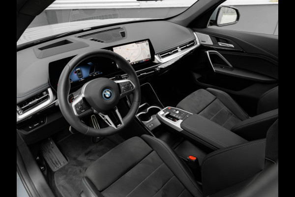 BMW X1 xDrive30e M-Sport Pro - Pano - Trekhaak - Driving Ass Prof - Harman Kardon