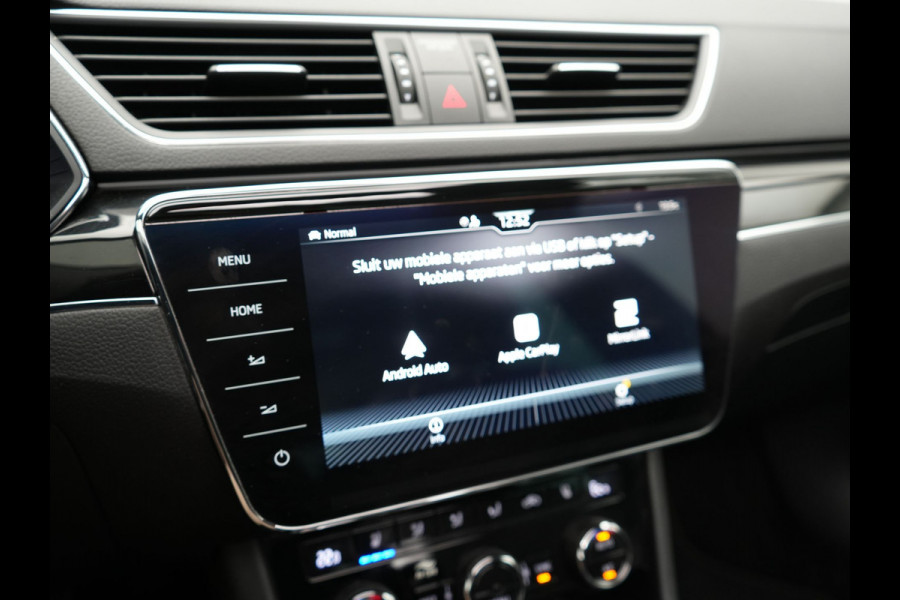 Škoda Superb Combi 1.4 TSI iV Laurin & Klement Plug In Hybrid 218pk Dealer O.H PHEV | Panodak | Trekhaak af Fabriek | Adaptive Cruise | Lederen Sportstoelen Memory & Venilatie | Camera | Crystal LED | 19"L.M | Virtual | Navigatie |