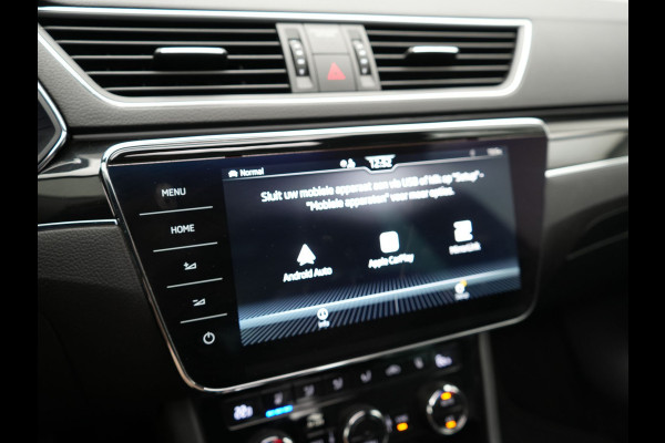 Škoda Superb Combi 1.4 TSI iV Laurin & Klement Plug In Hybrid 218pk Dealer O.H PHEV | Panodak | Trekhaak af Fabriek | Adaptive Cruise | Lederen Sportstoelen Memory & Venilatie | Camera | Crystal LED | 19"L.M | Virtual | Navigatie |
