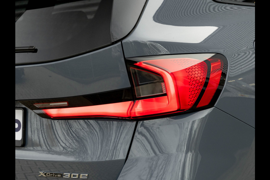 BMW X1 xDrive30e M-Sport Pro - Pano - Trekhaak - Driving Ass Prof - Harman Kardon