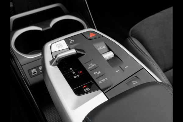 BMW X1 xDrive30e M-Sport Pro - Pano - Trekhaak - Driving Ass Prof - Harman Kardon