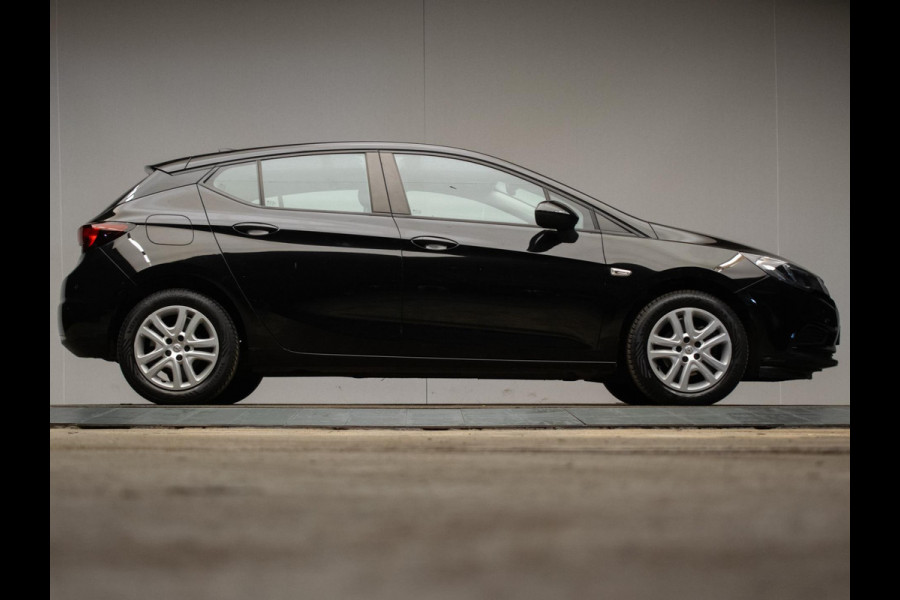 Opel Astra 1.0 Online Edition Sport (APPLE CARPLAY, GROOT NAVI, PARKEERSENSOREN, LED, CRUISE, SPORTSTOELEN, NETTE STAAT)