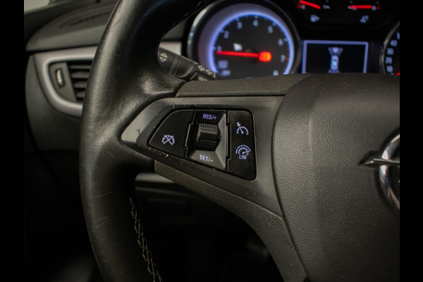 Opel Astra 1.0 Online Edition Sport (APPLE CARPLAY, GROOT NAVI, PARKEERSENSOREN, LED, CRUISE, SPORTSTOELEN, NETTE STAAT)