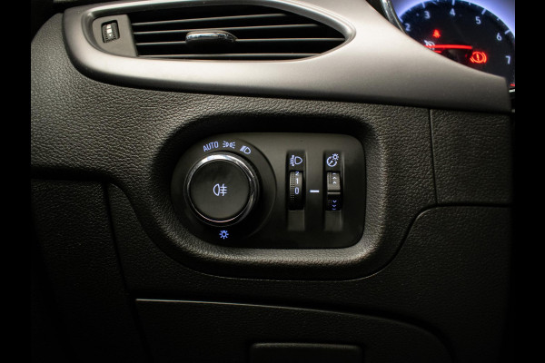 Opel Astra 1.0 Online Edition Sport (APPLE CARPLAY, GROOT NAVI, PARKEERSENSOREN, LED, CRUISE, SPORTSTOELEN, NETTE STAAT)