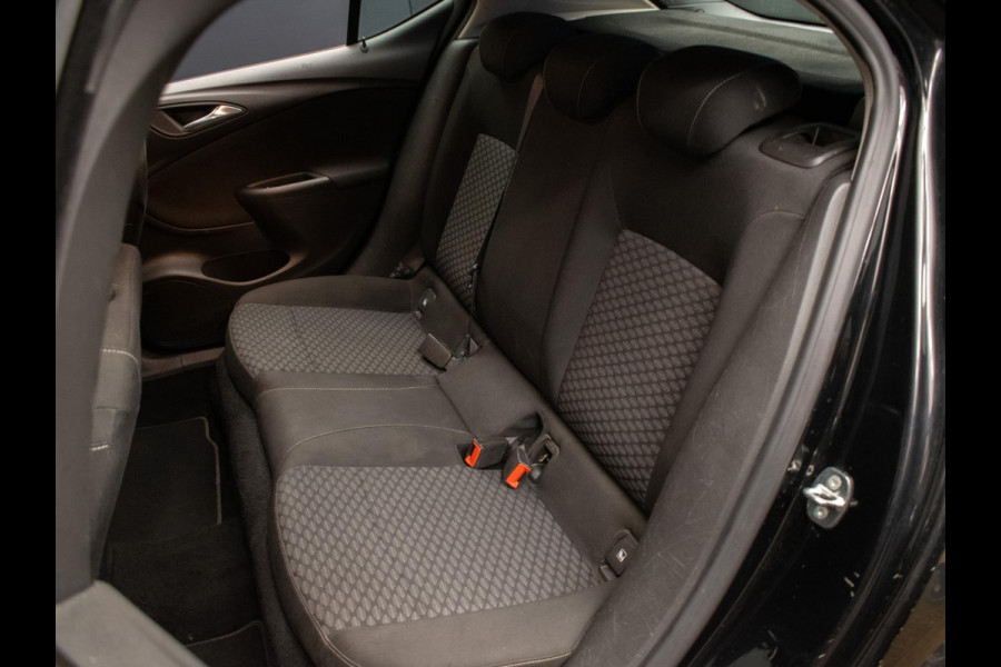 Opel Astra 1.0 Online Edition Sport (APPLE CARPLAY, GROOT NAVI, PARKEERSENSOREN, LED, CRUISE, SPORTSTOELEN, NETTE STAAT)