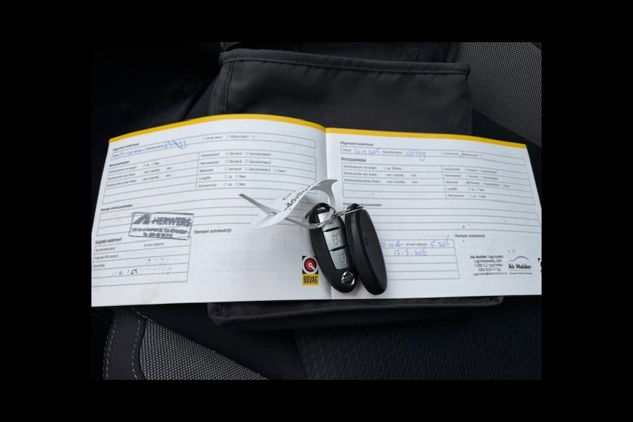 Nissan QASHQAI 1.2 Tekna 112.000km Airco/ECC,Navigatie,Camera,Panoramadak