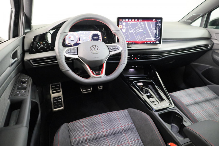 Volkswagen Golf GTI 2.0 195 kW / 265 pk TSI Hatchback 7 versn. DSG | Verlengde garantie | Panorama dak | Head up Display | Harman Kardon |