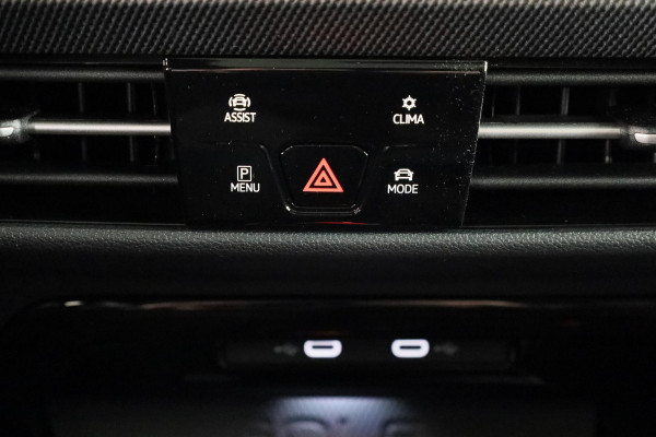 Volkswagen Golf GTI 2.0 195 kW / 265 pk TSI Hatchback 7 versn. DSG | Verlengde garantie | Panorama dak | Head up Display | Harman Kardon |